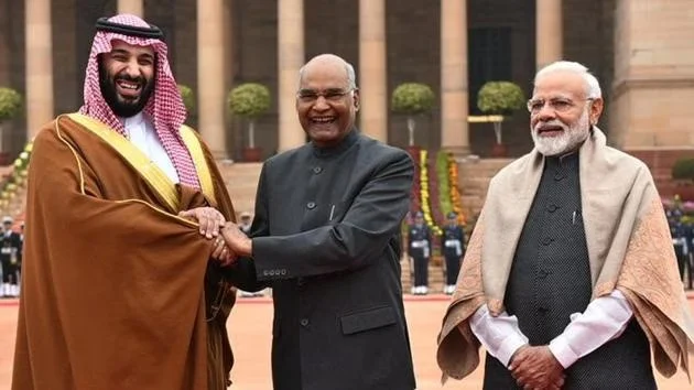 Leaders greeting one another at Rashtrapati Bhavan